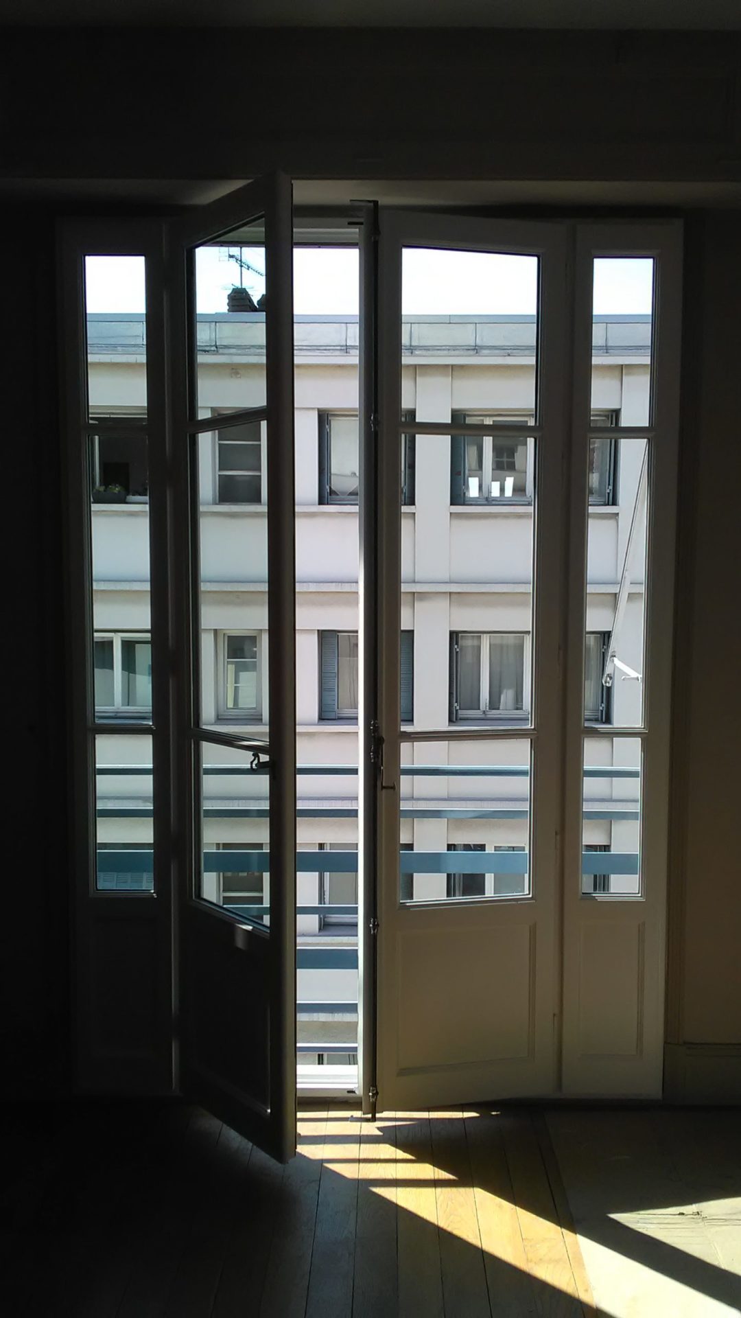 artibois prestation realisation fenêtre portes fenêtre et volets